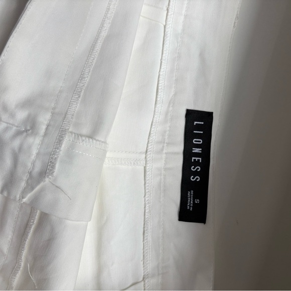 Lioness White Mini Skirt - Picture 4 of 4